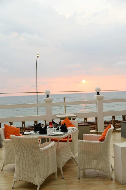 Lazaani Hotel Colombo Buitenkant foto