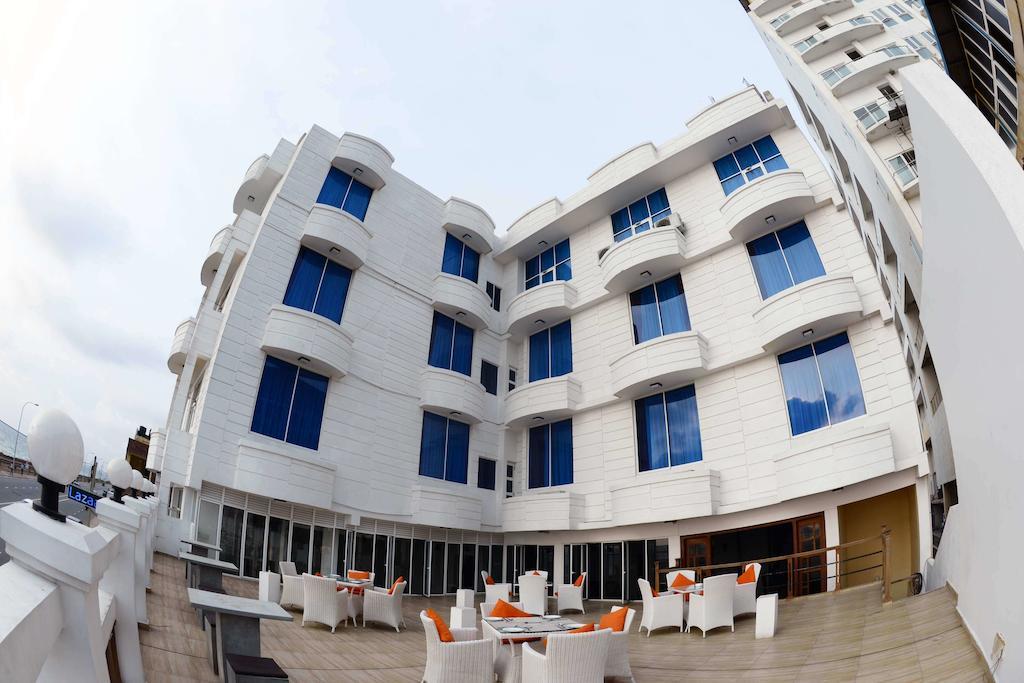 Lazaani Hotel Colombo Buitenkant foto