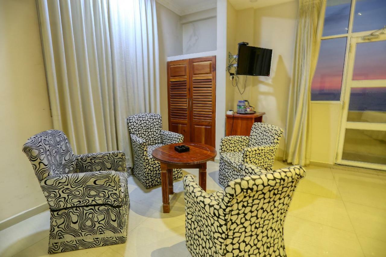 Lazaani Hotel Colombo Buitenkant foto