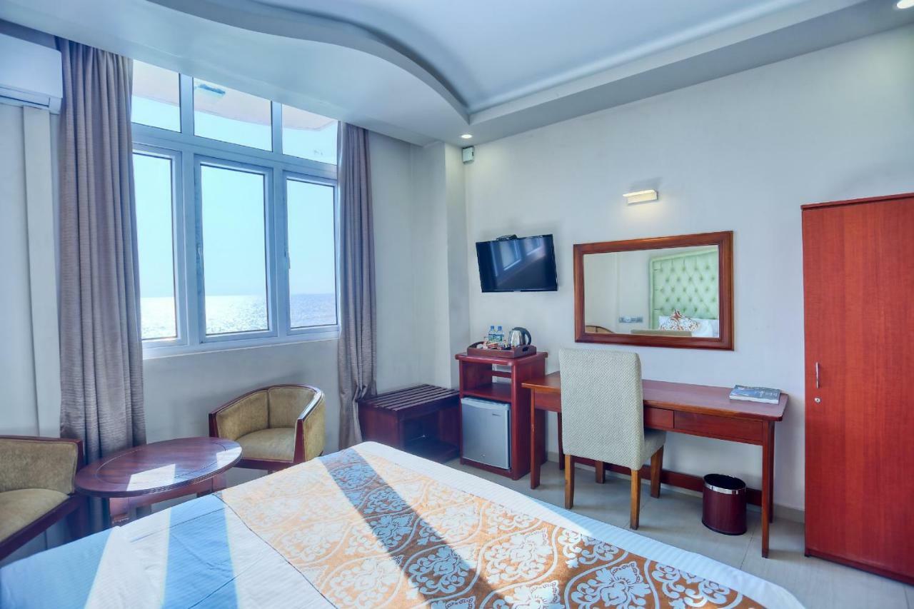 Lazaani Hotel Colombo Buitenkant foto