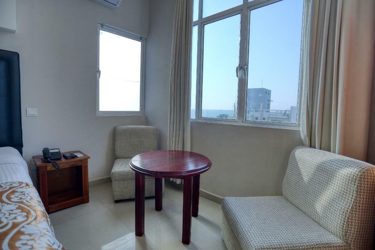 Lazaani Hotel Colombo Buitenkant foto